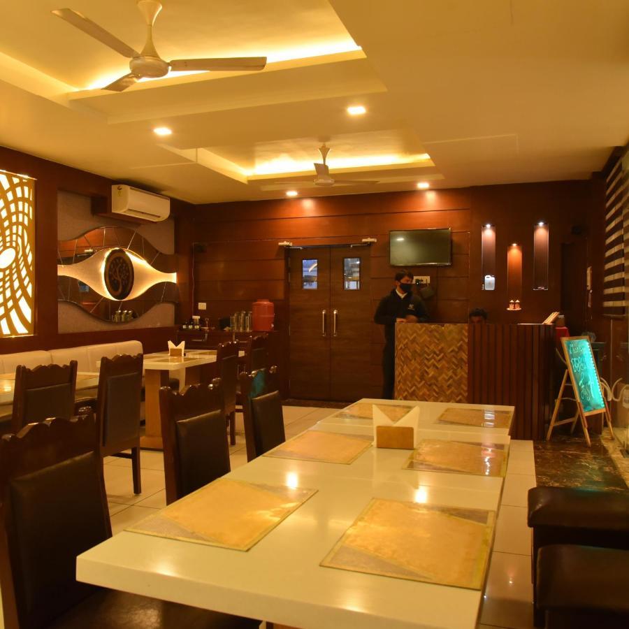 Hotel Vitthal International, Prayagraj Ngoại thất bức ảnh