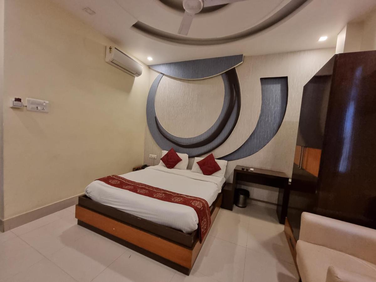Hotel Vitthal International, Prayagraj Ngoại thất bức ảnh